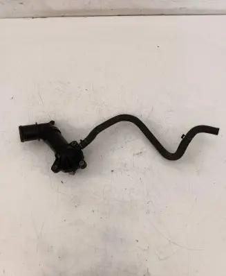 Opel Insignia A Engine coolant pipe/hose 13220154 565563897