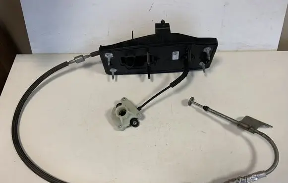 Audi A4 S4 B9 Gear shift cable linkage 8W0713052N
