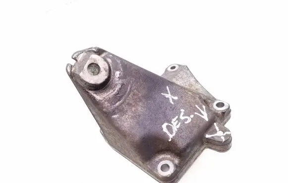 Mercedes-Benz SLK R171 Engine mounting bracket A2722231604
