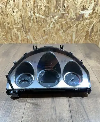 Mercedes-Benz C W204 Speedometer (instrument cluster) A2049004402 A2044403211 A2129020302