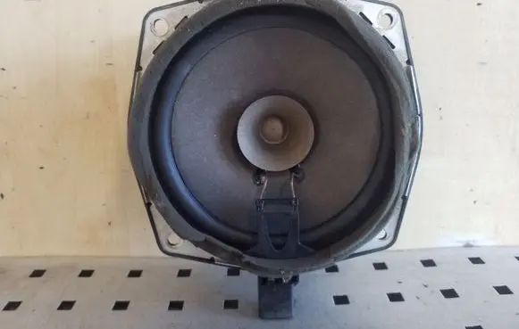 Mitsubishi Pajero Front door speaker MR301667
