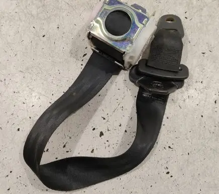 Citroen C4 Grand Picasso Middle seatbelt (rear) 9654437977