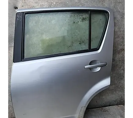 Subaru Justy Rear door