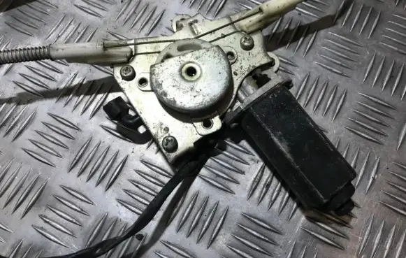 Hyundai Lantra I Rear door window regulator motor