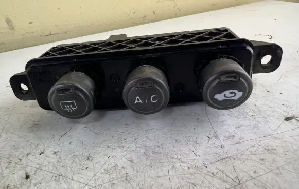 Honda Civic Air conditioning (A/C) switch 0030NH376L 3191K