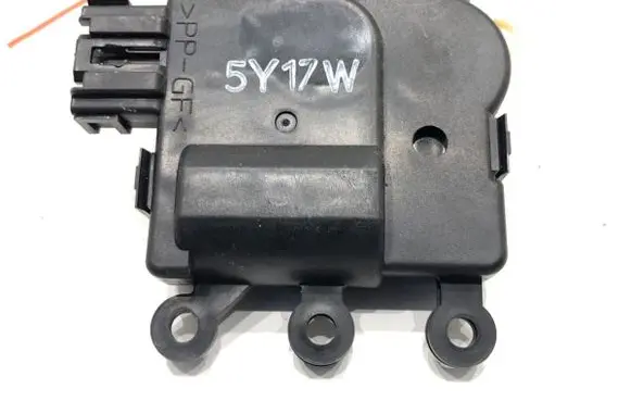 Mazda 3 II Air flap motor/actuator 
