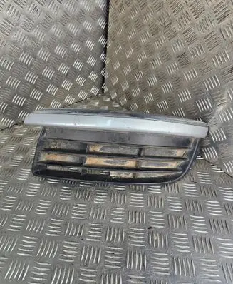 Volkswagen Jetta VI Front bumper lower grill 1K0853665G