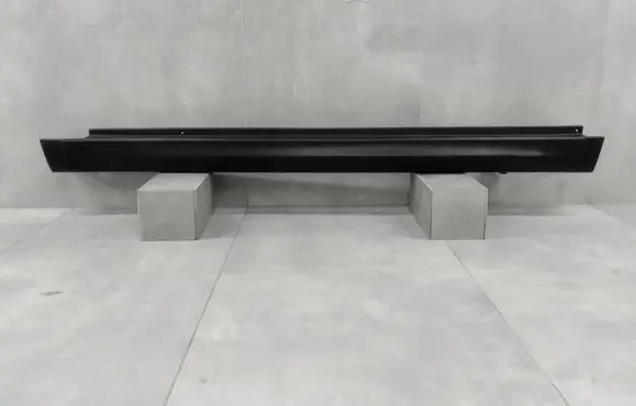 Foot area side trim