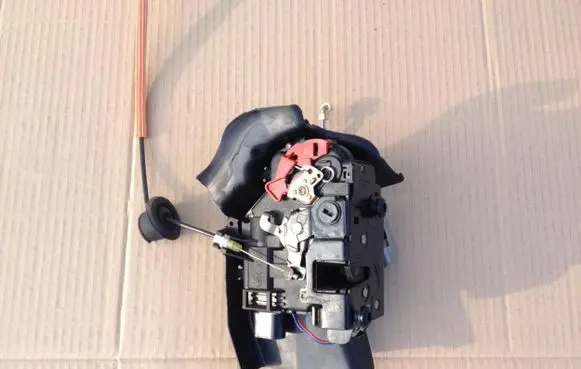 Audi A4 S4 B6 8E 8H Rear door lock 8E0839350