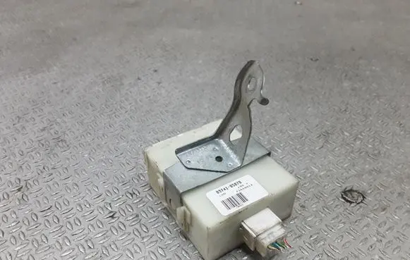 Toyota Avensis T250 Door control unit/module 8974105070