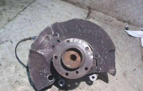 BMW 5 E60 E61 Front wheel hub spindle knuckle 