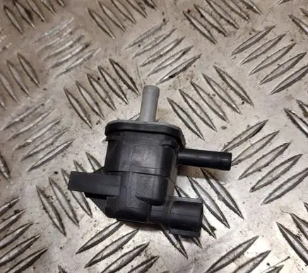 Toyota Yaris Vacuum valve 9091012276 1362007010
