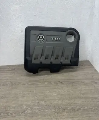 Volkswagen Touran II Engine cover (trim) 03L103925R 03L103925S