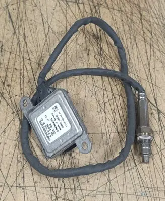 Mercedes-Benz C W204 Lambda probe sensor A0009053603
