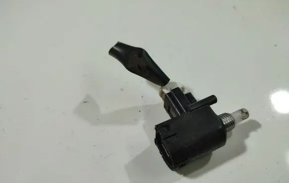 Toyota Auris 150 Brake pedal sensor switch
