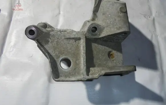 Volvo XC60 Engine mount vacuum valve 6G92-6P096-FG