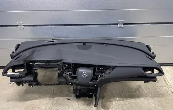 Opel Insignia B Dashboard 39118071 39095623
