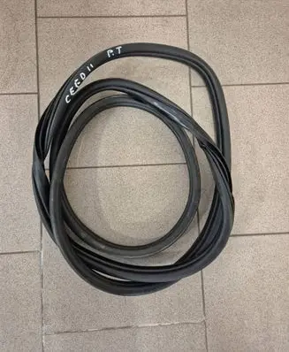 KIA Ceed Rear door rubber seal (on body) 