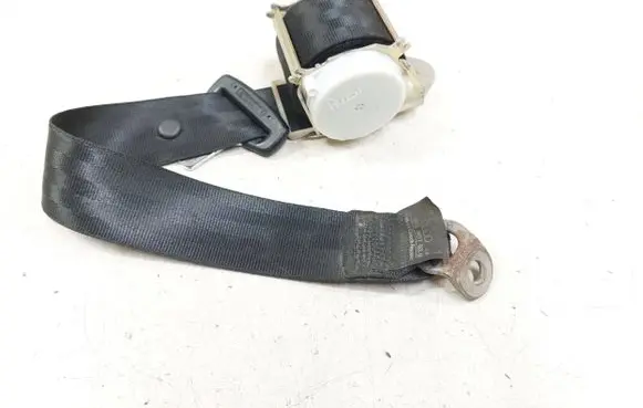 Audi A3 S3 8P Rear seatbelt 8P3857805B 33041596