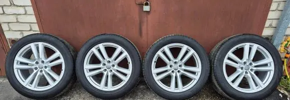 Audi Q7 4M R20 alloy rim 4M0601025H