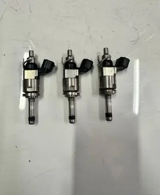Mazda CX-5 II Fuel injector PE2713250