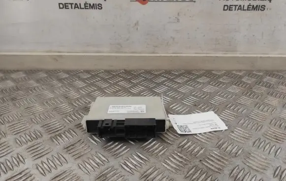 Mercedes-Benz E W213 Reducing agents exhaust control unit A0009007604