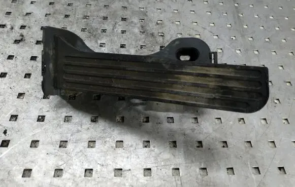 Volkswagen PASSAT B6 Accelerator throttle pedal 1K1721503L