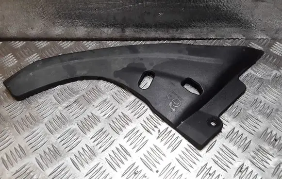Radiator trim