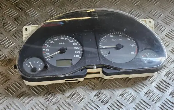 Volkswagen Sharan Speedometer (instrument cluster) 7M0919861 95VW10849M VBMF0071442
