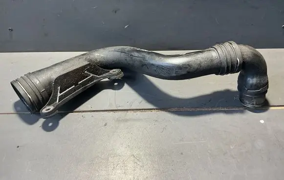 Volkswagen Golf V Intercooler hose/pipe 1K0145762P