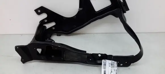 Mercedes-Benz S W220 Headlight/headlamp mounting bracket A2206200672