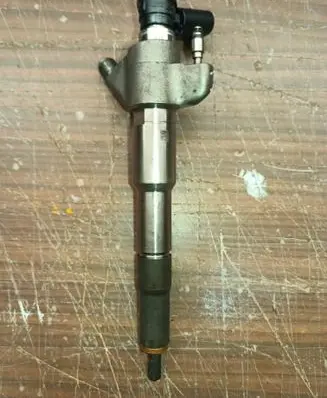 Renault Master III Fuel injector 166009567R
