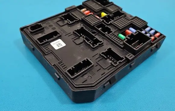 Nissan X-Trail T32 Central body control module 284B75NA0A IMPRK1569274