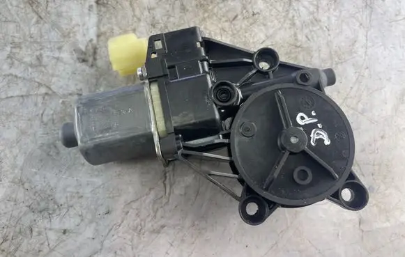 Ford Fiesta Front door window regulator motor 8a6114553a