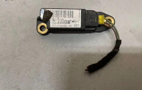 Mercedes-Benz C W203 Airbag deployment crash/impact sensor 0018204426
