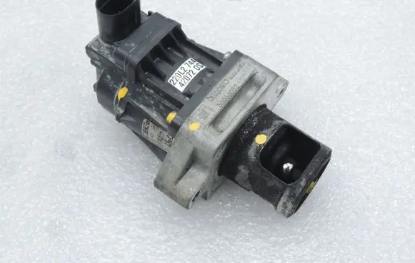 Opel Insignia A EGR valve 851288