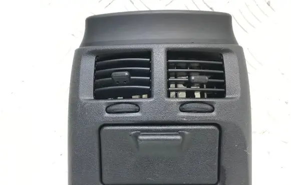 Lexus IS 220D-250-350 Rear air vent grill 5886053010