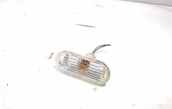 Ford Focus Front fender indicator light 4M5A13K309AA