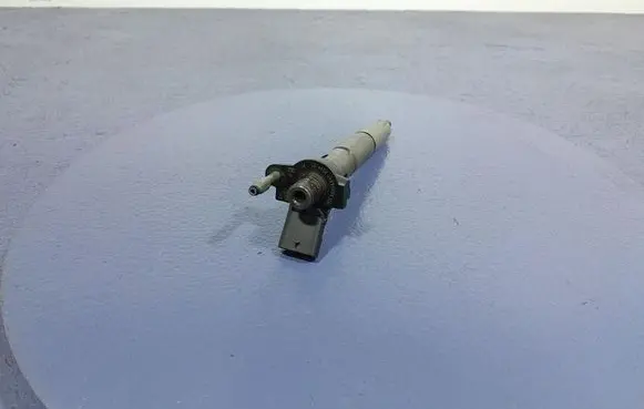 Audi A4 S4 B7 8E 8H Fuel injector 8599209