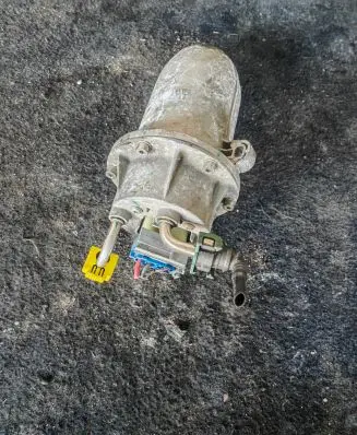 Fiat 500L Fuel filter housing 