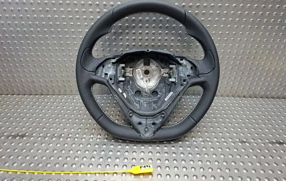 Alfa Romeo Giulietta Steering wheel 1014469