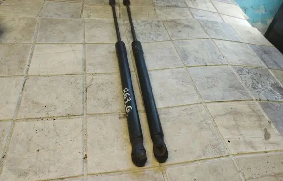 Opel Astra H Tailgate/trunk strut/damper 13122695 0570N