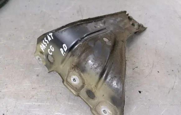 Volkswagen PASSAT CC Fender mounting bracket 3C8821142