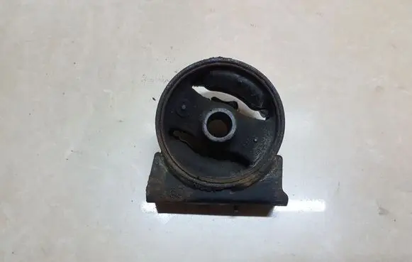 Dodge Caliber Engine mount bracket