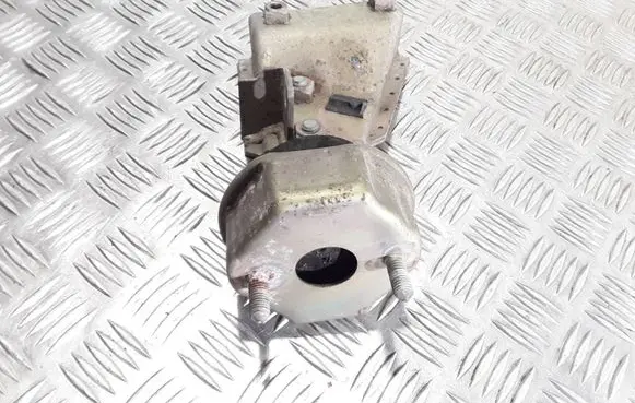 Volkswagen Transporter - Caravelle T4 Engine mount bracket 7D0399107