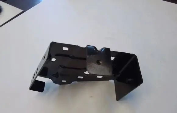 Renault Master III Fender mounting bracket 631423031R 0722