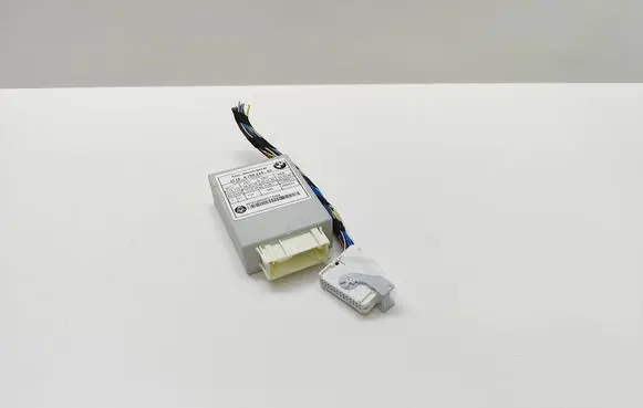 BMW 5 E60 E61 Air suspension control unit module (rear) 6769834 676983401 37146769834
