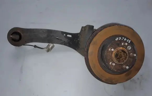 Rear wheel hub