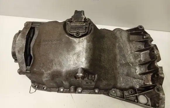 Volkswagen PASSAT B5.5 Oil sump 06B103603N