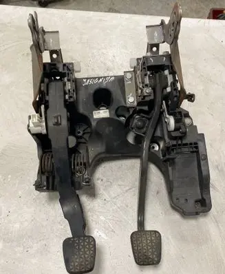 Opel Insignia A Brake pedal 13228166 219774